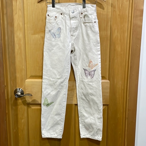 Levi’s cream jeans butterflies w24 L28 - Picture 1 of 16